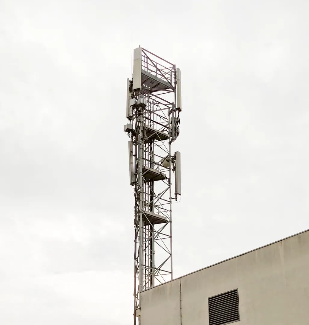 antenne relais réseaux 5G 4G et telephone