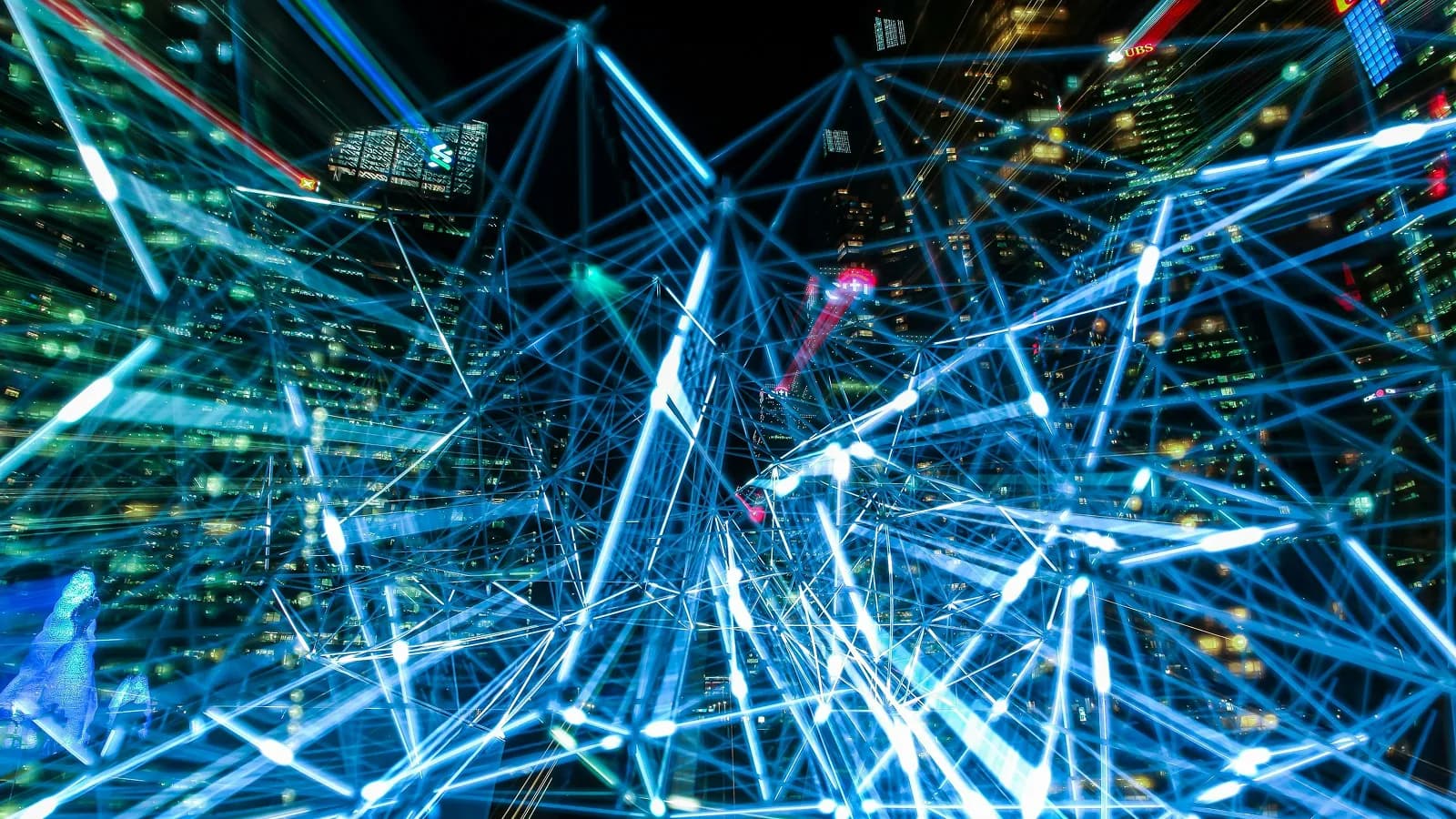 image conceptuelle de connexion reliant des immeubles evoquant la connectivité type wifi/5g